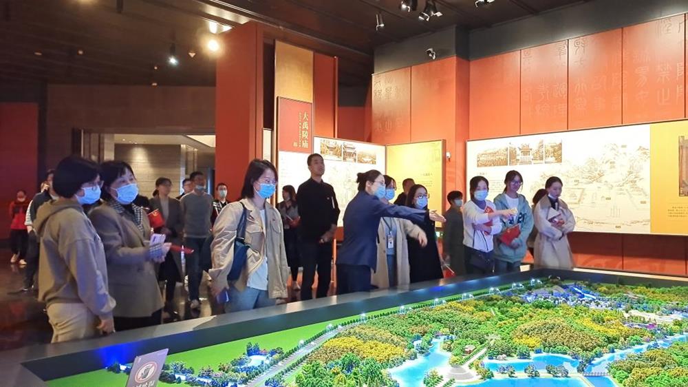 c305d0d2b28d48f8ad45ea1c509b9026.jpg c305d0d2b28d48f8ad45ea1c509b9026.jpg