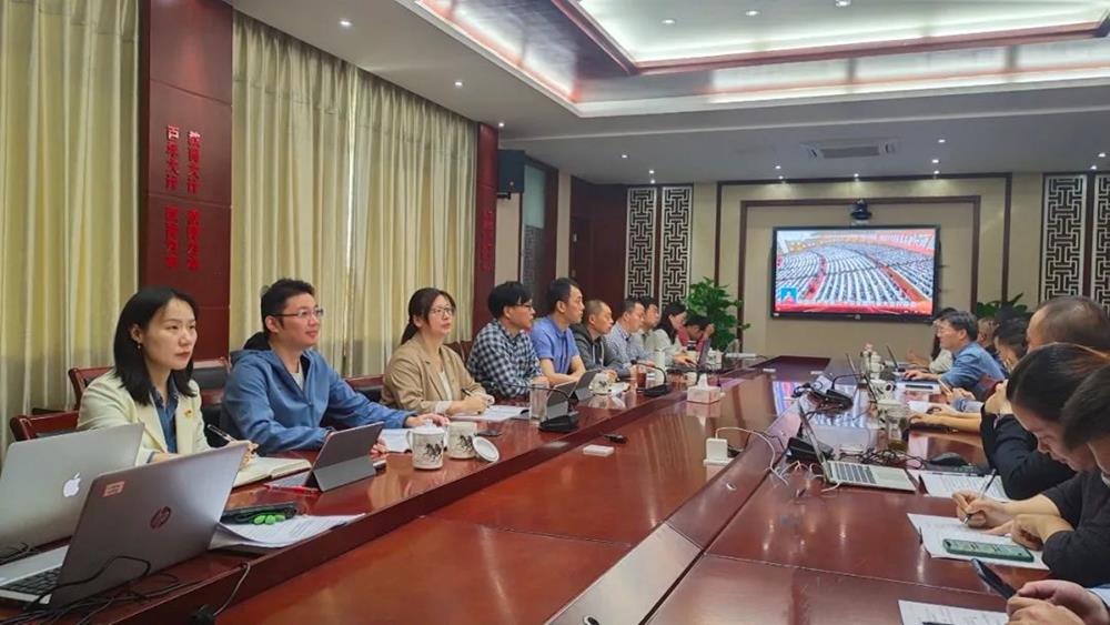 e2d3c3bad4f74ebc919c7394a4ae23f4.jpg e2d3c3bad4f74ebc919c7394a4ae23f4.jpg