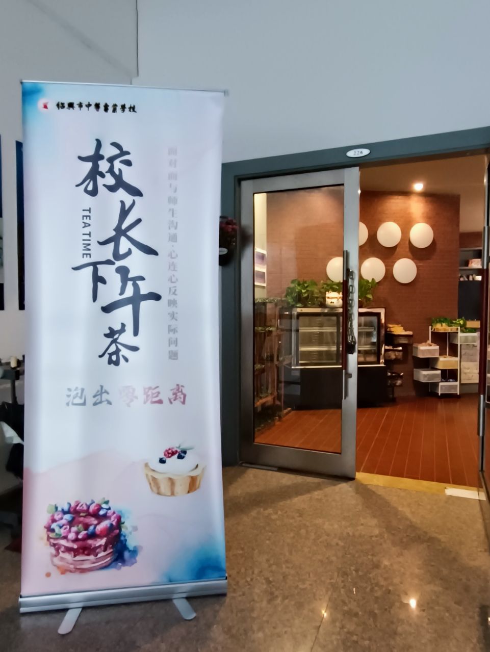 f9bb25618f874a208adbece05b75a7fb.jpg f9bb25618f874a208adbece05b75a7fb.jpg