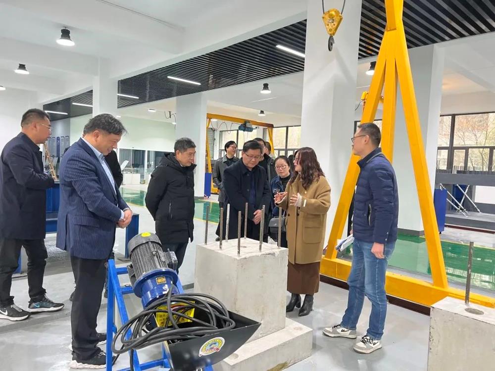 b4d9d8f04476468ea2438048b3cc78ee.jpg b4d9d8f04476468ea2438048b3cc78ee.jpg