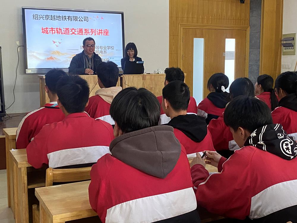 945cac56e522473c8c7fe2b6b414bd04.JPG 945cac56e522473c8c7fe2b6b414bd04.JPG