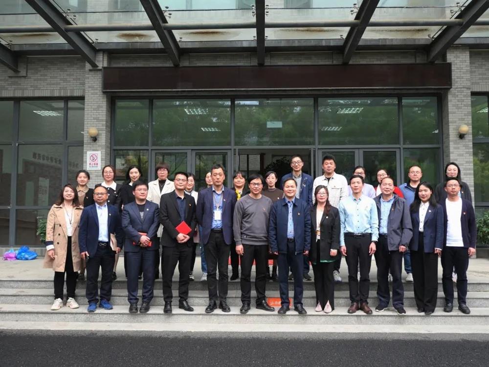 6871c207627b411680a74366db5c3442.jpg 6871c207627b411680a74366db5c3442.jpg