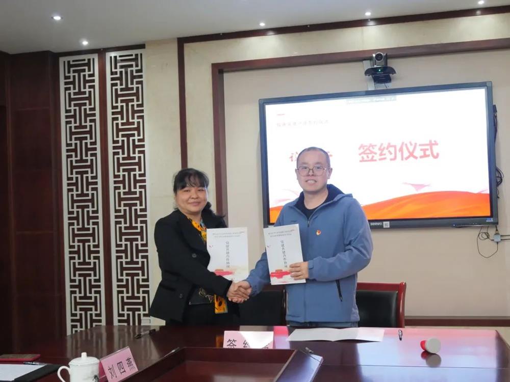 9b49b9eb0f9a4bb2993b2dc9f4cad7d7.jpg 9b49b9eb0f9a4bb2993b2dc9f4cad7d7.jpg