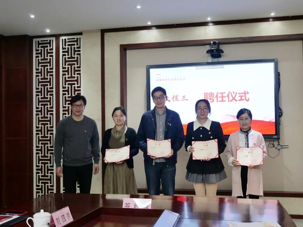 f7ca63174872435d81a254f2c0a48775.jpg f7ca63174872435d81a254f2c0a48775.jpg