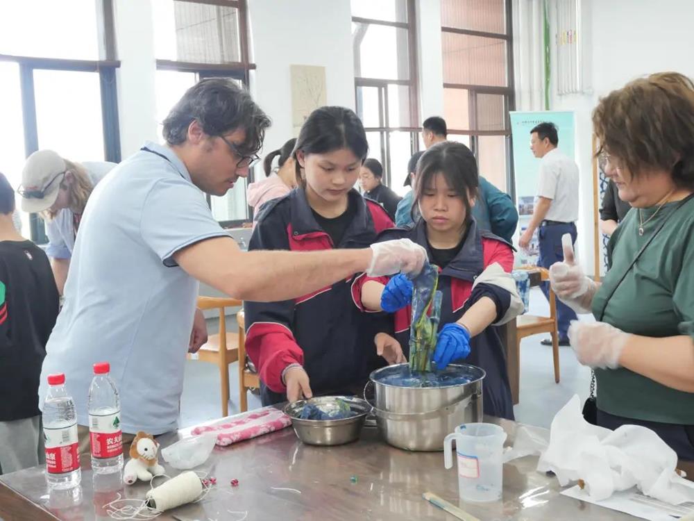 ba77022d65df49bfb47c5193efa4de07.jpg ba77022d65df49bfb47c5193efa4de07.jpg