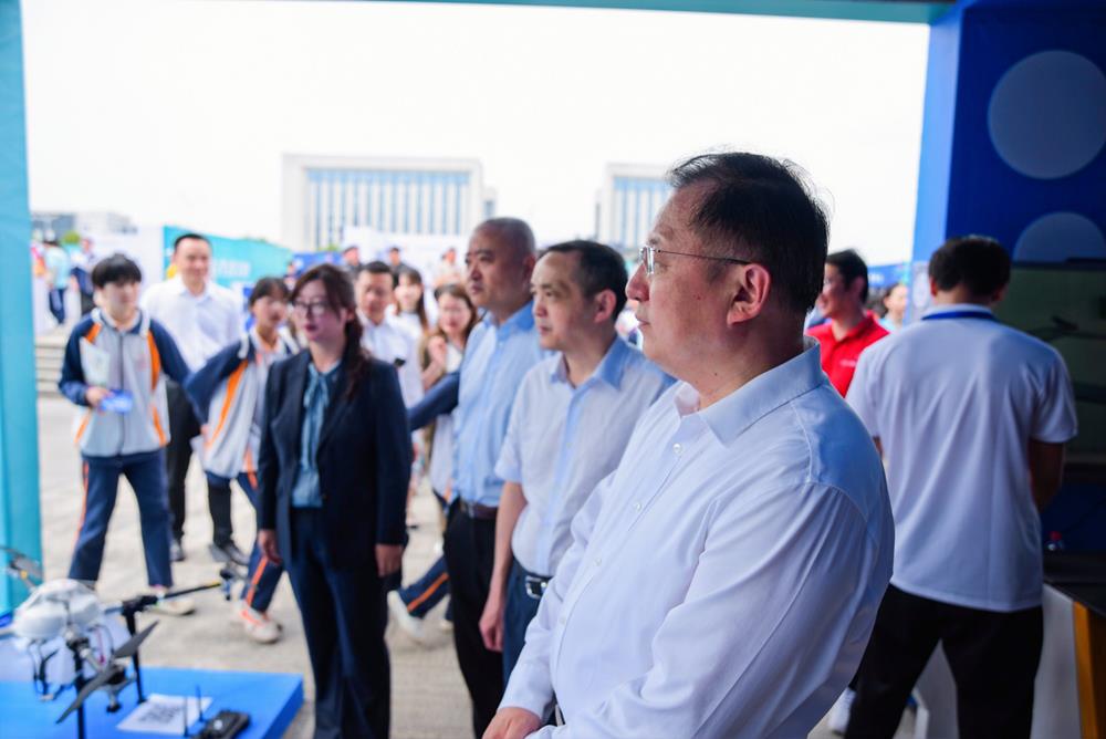 93798b2ca31f49a7ac899adcf232fdf5.jpg 93798b2ca31f49a7ac899adcf232fdf5.jpg