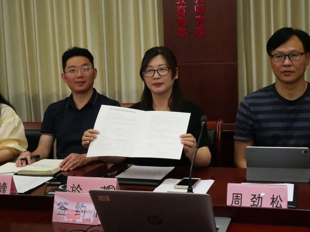 8eb3a2f1092c4913b80627954ac36992.jpg 8eb3a2f1092c4913b80627954ac36992.jpg