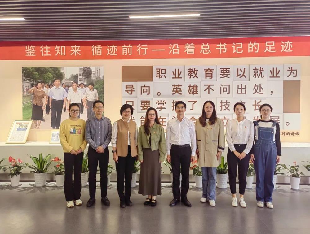 ac7ce34cff8640d0871b978ff6354bb0.jpg ac7ce34cff8640d0871b978ff6354bb0.jpg