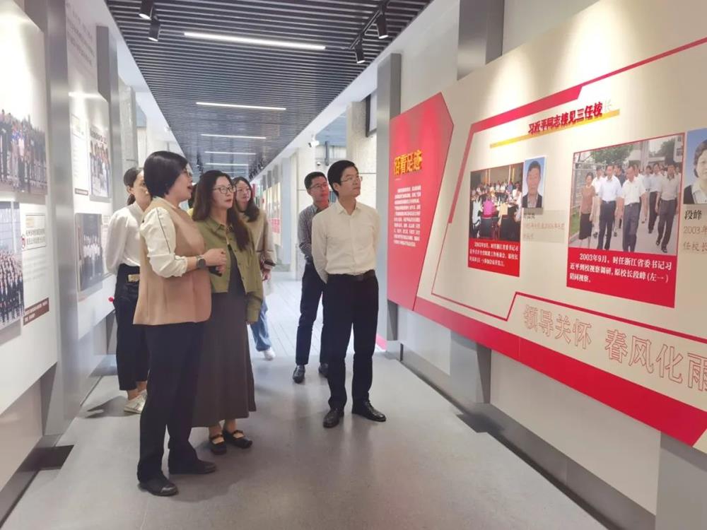 ef8749b051c34871b58ee240c64aa4f3.jpg ef8749b051c34871b58ee240c64aa4f3.jpg