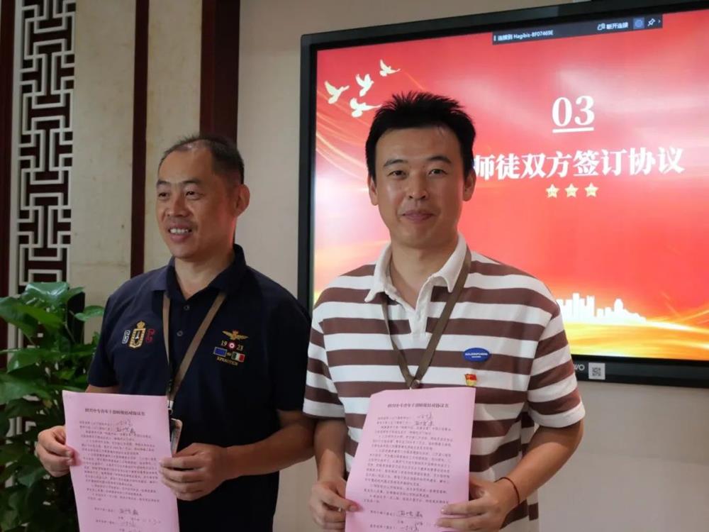 081b2e4d60d64e3e85decb99cc2c7f27.jpg 081b2e4d60d64e3e85decb99cc2c7f27.jpg