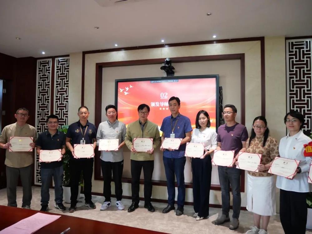 0c7f35f14467435ab3606165caa4be3f.jpg 0c7f35f14467435ab3606165caa4be3f.jpg