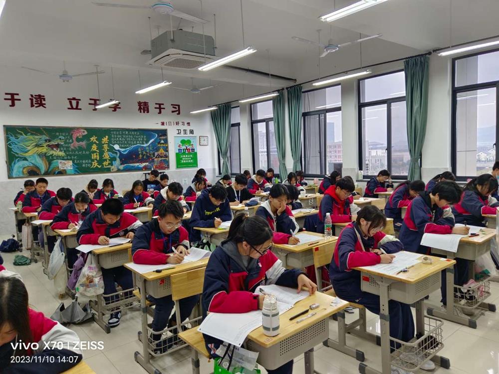 71e3366c9dad401bbc14eb0e827e14da.jpg 71e3366c9dad401bbc14eb0e827e14da.jpg