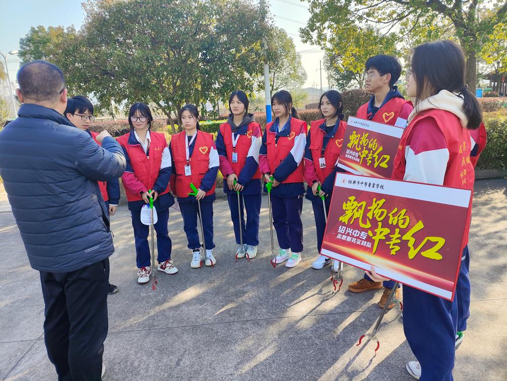 2c2d1cd999e2499c82e1e386ff28576d.jpg 2c2d1cd999e2499c82e1e386ff28576d.jpg