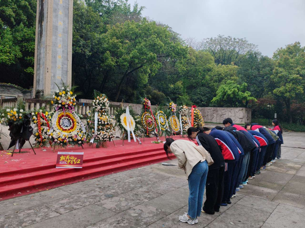 23bdb3ba277e4c129068fd072c509a3c.png 23bdb3ba277e4c129068fd072c509a3c.png