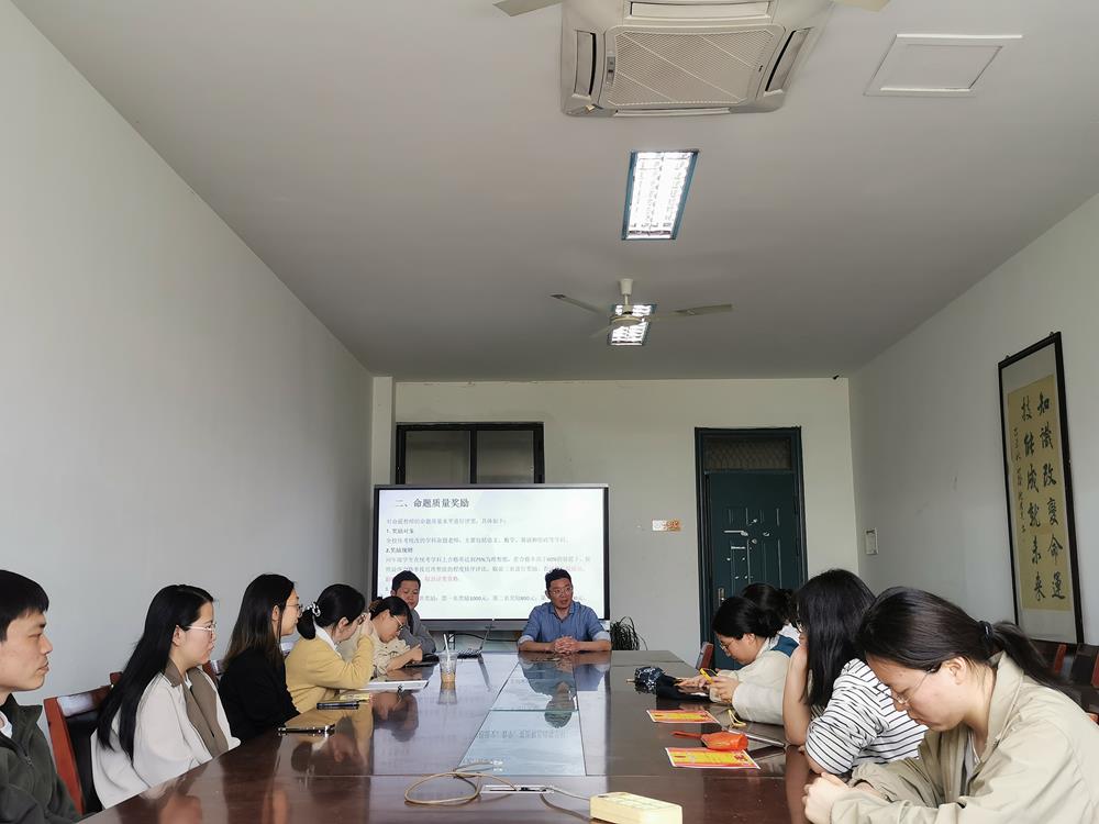 35c38b89b0ce44d3816c446a574e80ae.jpg 35c38b89b0ce44d3816c446a574e80ae.jpg