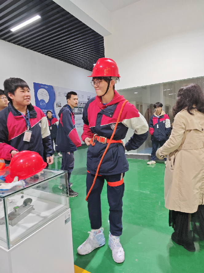 d0e9a240bbaf4819a64dda1f51ef4fff.png d0e9a240bbaf4819a64dda1f51ef4fff.png