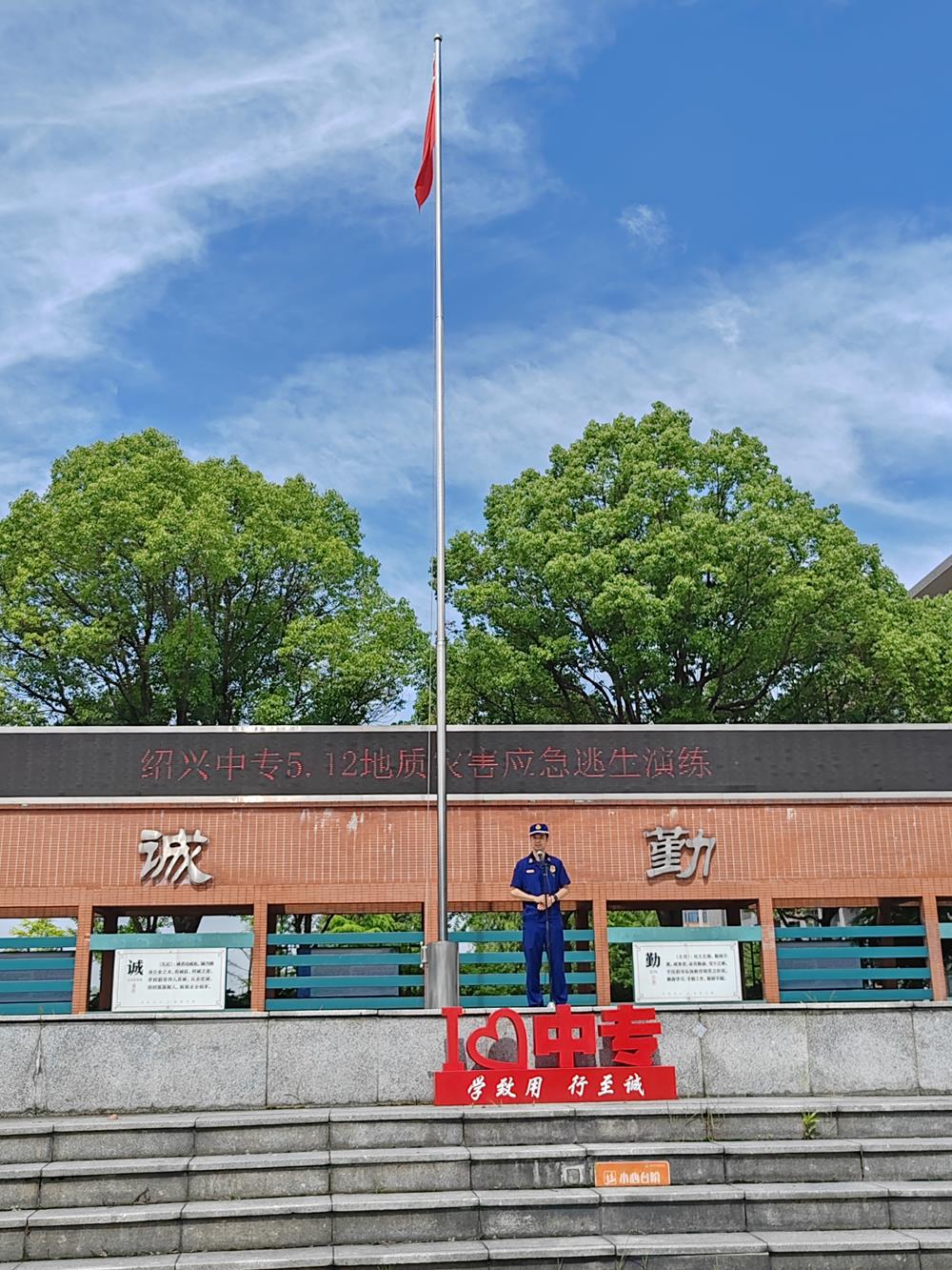 1963ec9baf2f467ca2ff4093134b99b9.jpg 1963ec9baf2f467ca2ff4093134b99b9.jpg