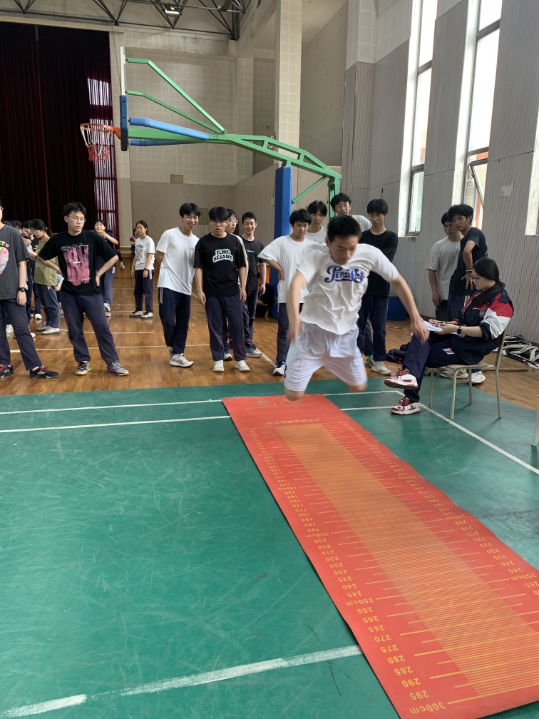 8ba9322db4364420b85c3987d0dd6341.jpg 8ba9322db4364420b85c3987d0dd6341.jpg