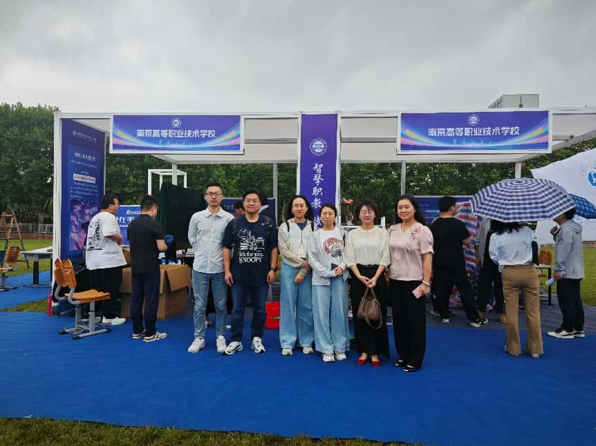 170905352648409f9433308eb8f9cc86.png 170905352648409f9433308eb8f9cc86.png